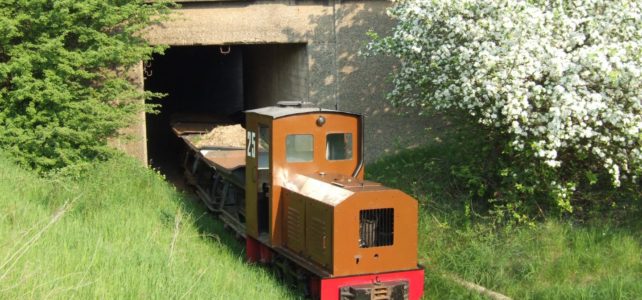 Mit den LINKEN in die Ferien: Am 08. Juli kostenlose Fahrt mit der Museumsfeldbahn Leipzig-Lindenau Mit den LINKEN in die Ferien: Am 08. Juli kostenlose Fahrt mit der Museumsfeldbahn Leipzig-Lindenau